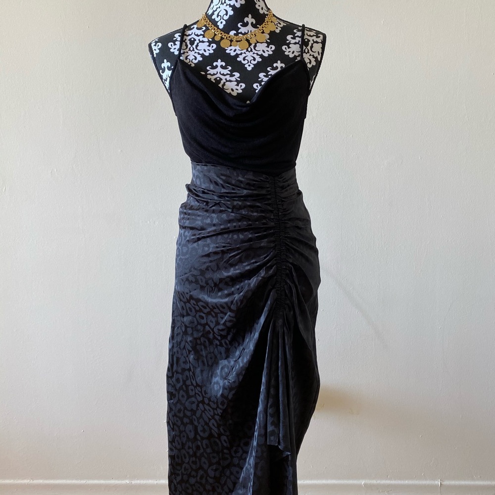 Skirt - Picture 3 of 4